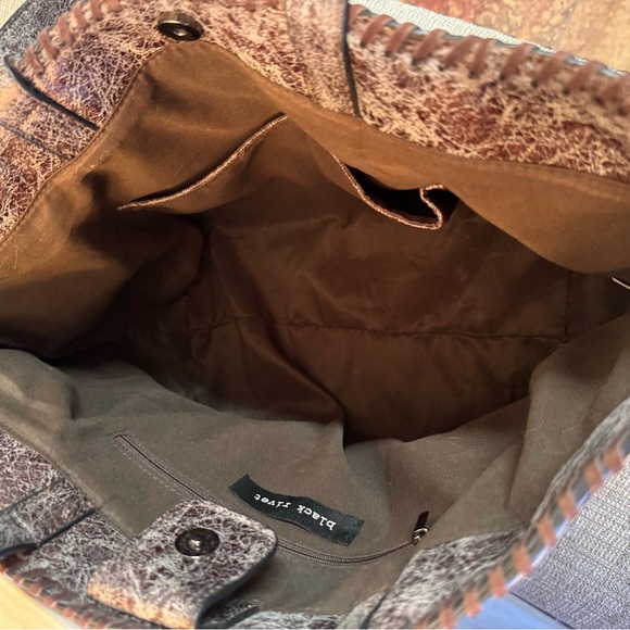 Black Rivet Textured Dark brown Tote from Wilson’s Leather! Like new! - Picture 4 of 10